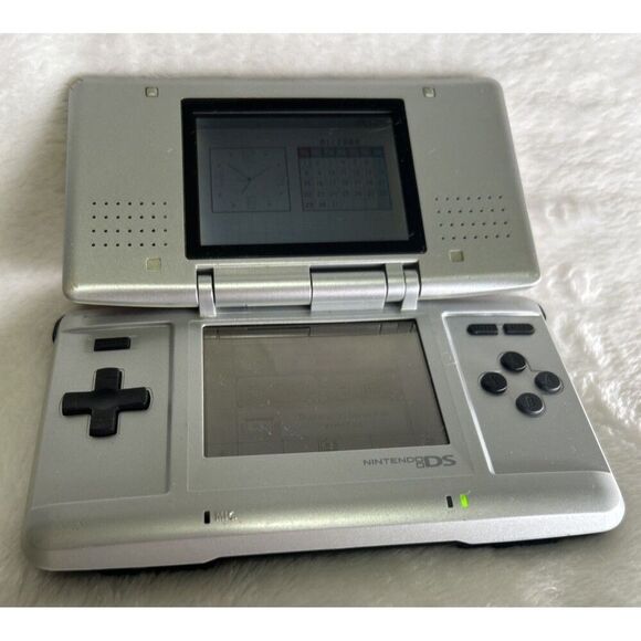 Nintendo DS NTR-001 Silver With Princess Peaches Skin with USB Charger WORKING - Picture 8 of 13